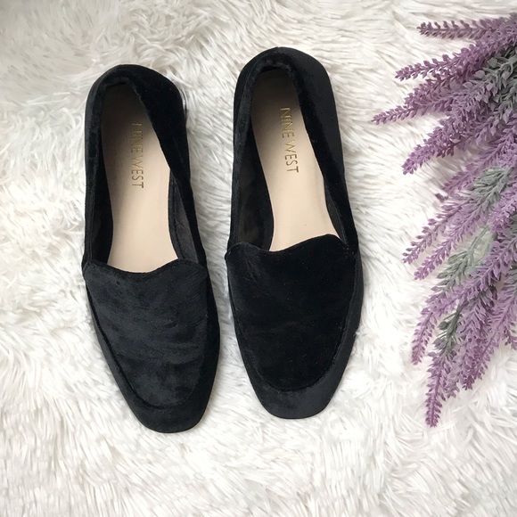 🌾❣️Nine West Women’s Black Velvet shoes 5 1/2❣️🌾 - Picture 2 of 5